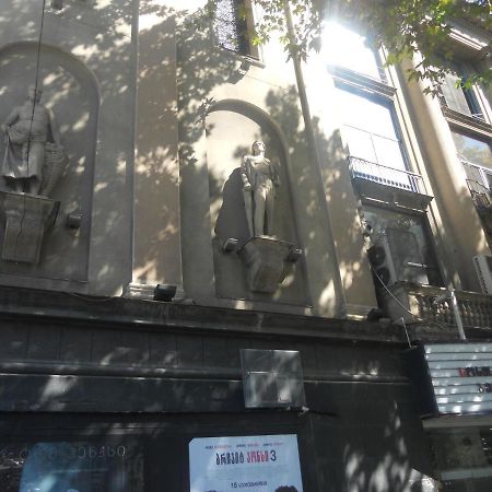 Private Apartment In The Center Of Old Tbilisi Bagian luar foto