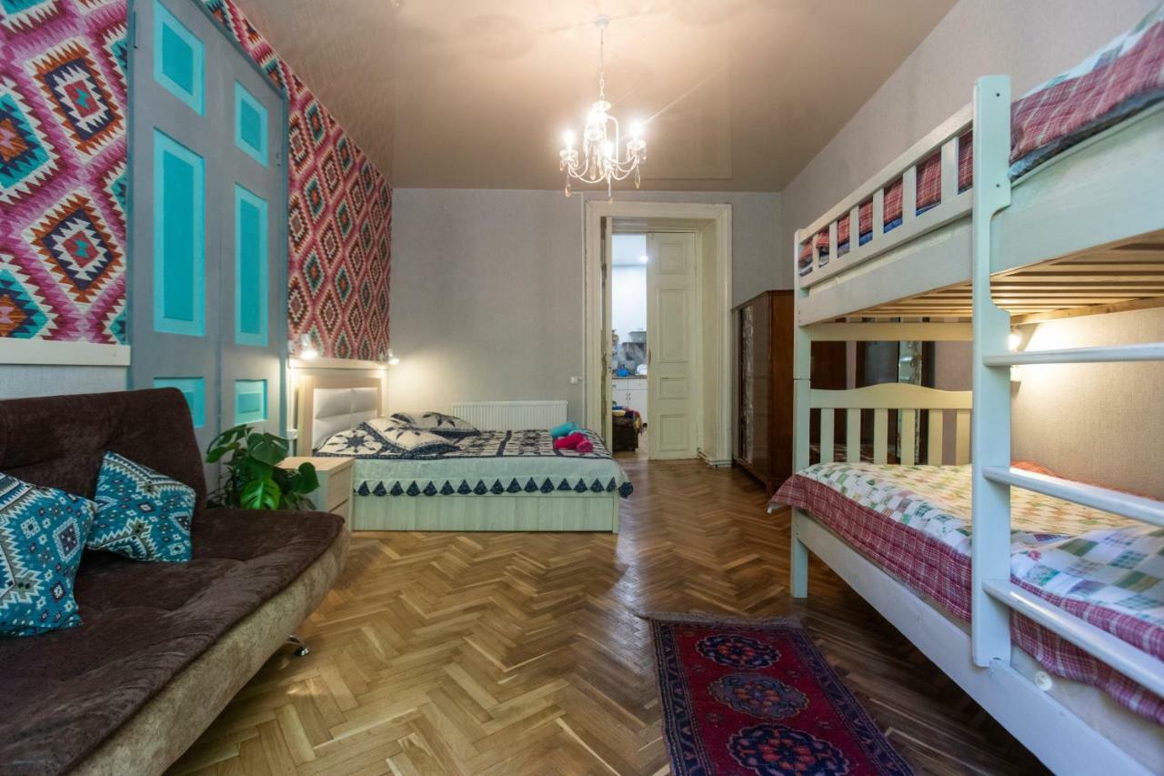 Private Apartment In The Center Of Old Tbilisi Bagian luar foto