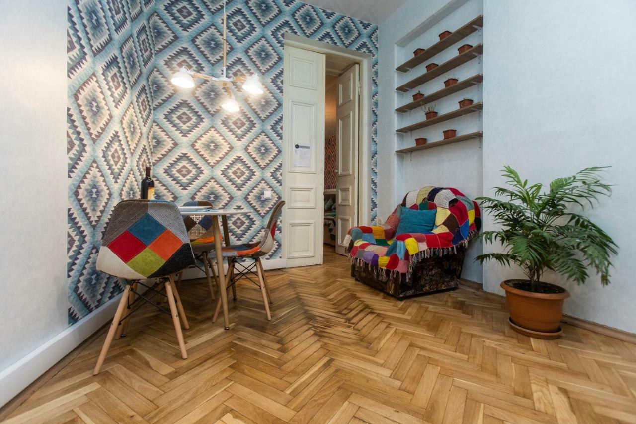 Private Apartment In The Center Of Old Tbilisi Bagian luar foto