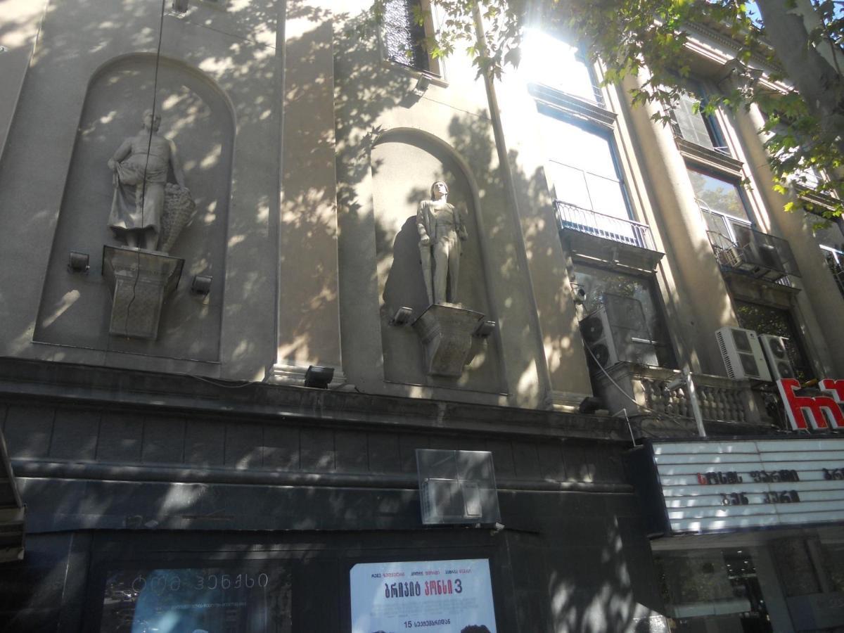 Private Apartment In The Center Of Old Tbilisi Bagian luar foto